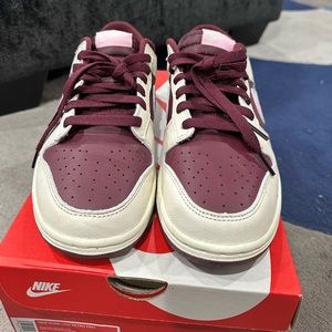 Nike Dunk Low Retro PRM Valentine's Day (2023)